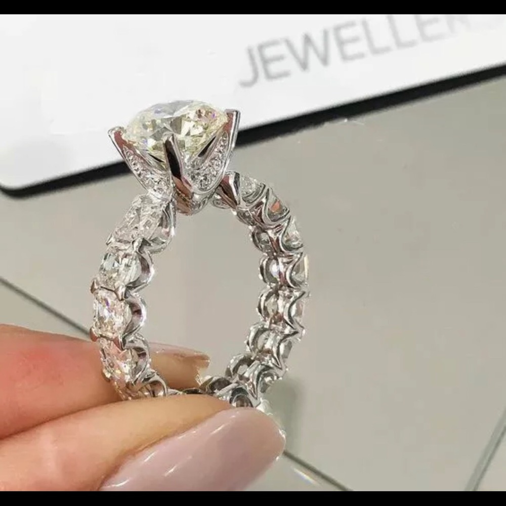 Ring - Picture 2 of 2